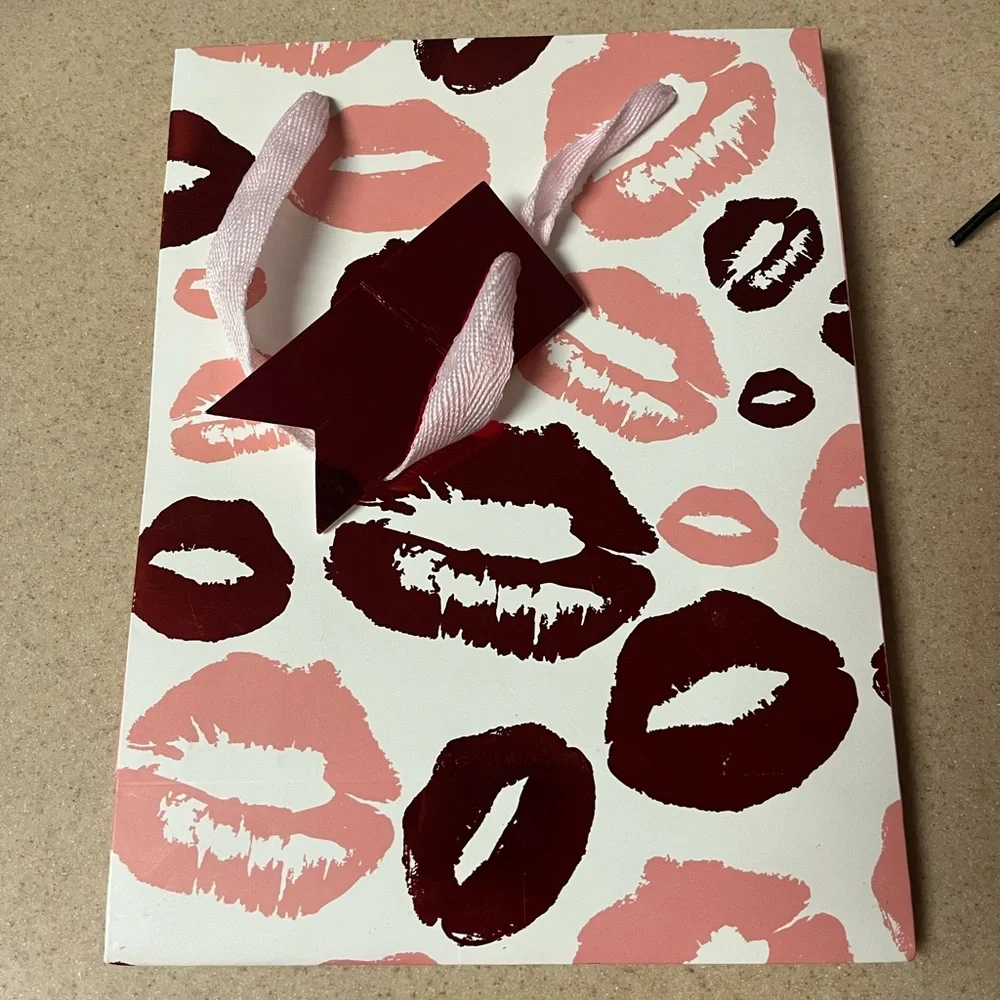 Valentine’s Day Pink & Red Kiss Lips Party Favor Gift Bag Bundle / Lot
